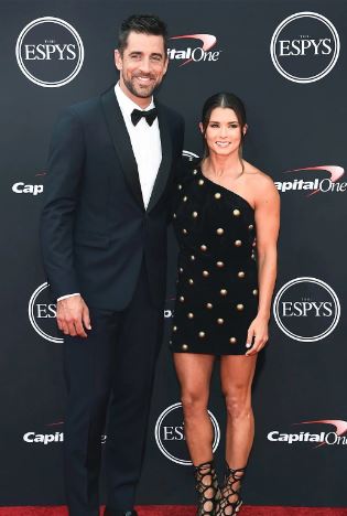 Aaron-Rodgers-girlfriend