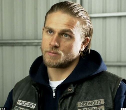 Charlie-Hunnam-Sons-of-Anarchy