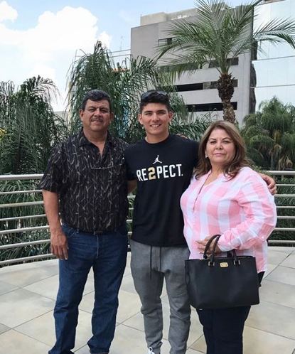 Luis-Urias-Parents