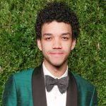 Justice Smith; Parents, Age, Dad, Girlfriend, Height, Jurrasic Park