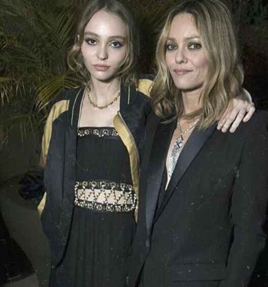 Lily-Rose-Depp-Mother