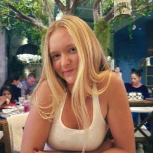 Elvina-Kalieva-Celebspodium