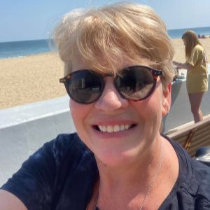 Kathi-Fitzgerald-Celebspodium-Jeopardy