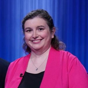Stephanie-Perkins-Jeopardy-Celebspodium